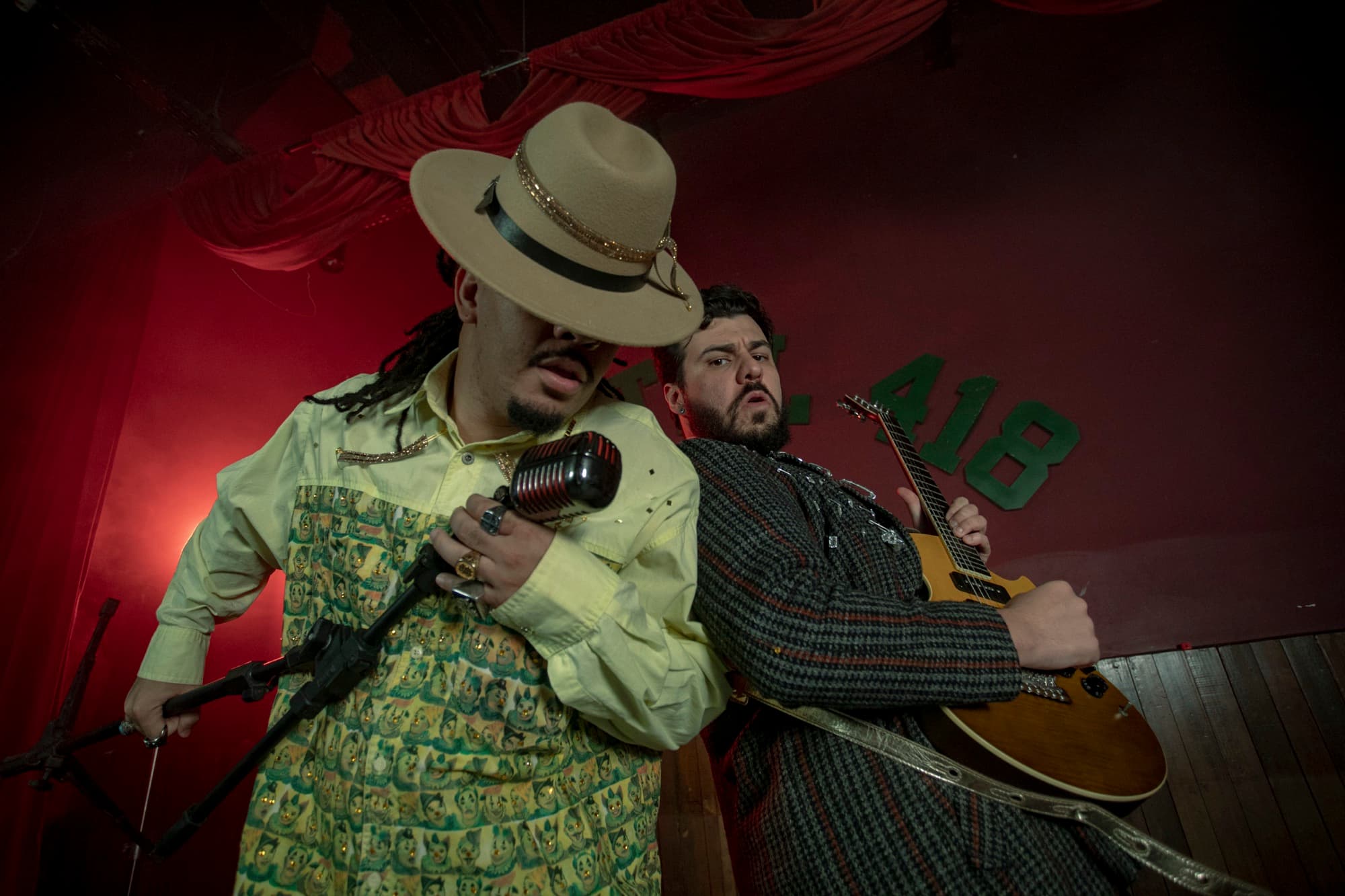 Bidesão e Dow Raiz lançam videoclipe inédito em Curitiba com evento gratuito no Barleria 